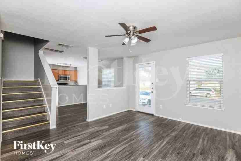 1604 Alcazar Plz - Photo 2 of 15