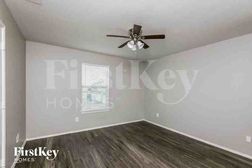 1604 Alcazar Plz - Photo 7 of 15