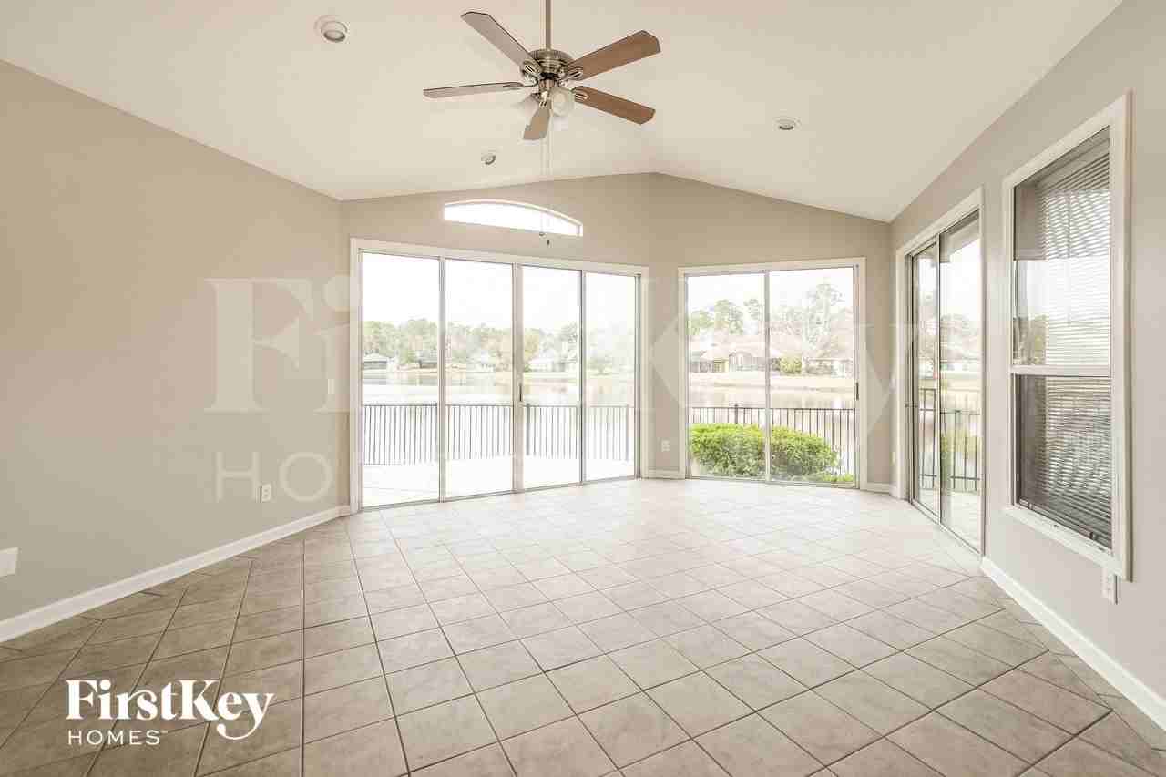 1528 Walnut Creek Dr - Photo 7 of 15