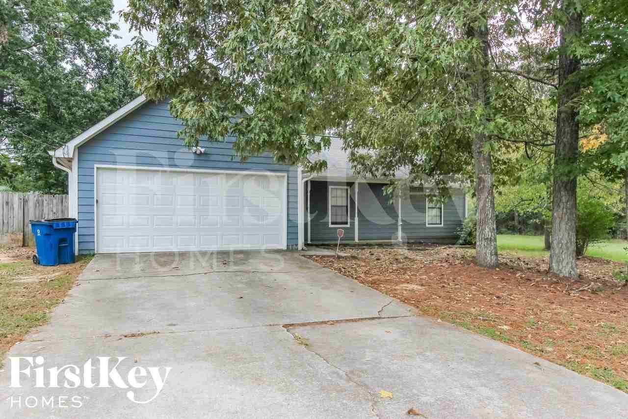 1207 Iron Gate Blvd - Photo 2 of 14