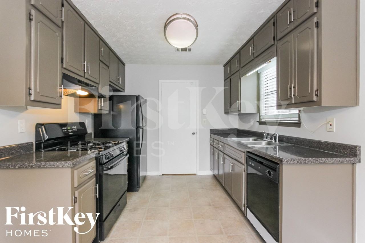 1207 Iron Gate Blvd - Photo 6 of 14