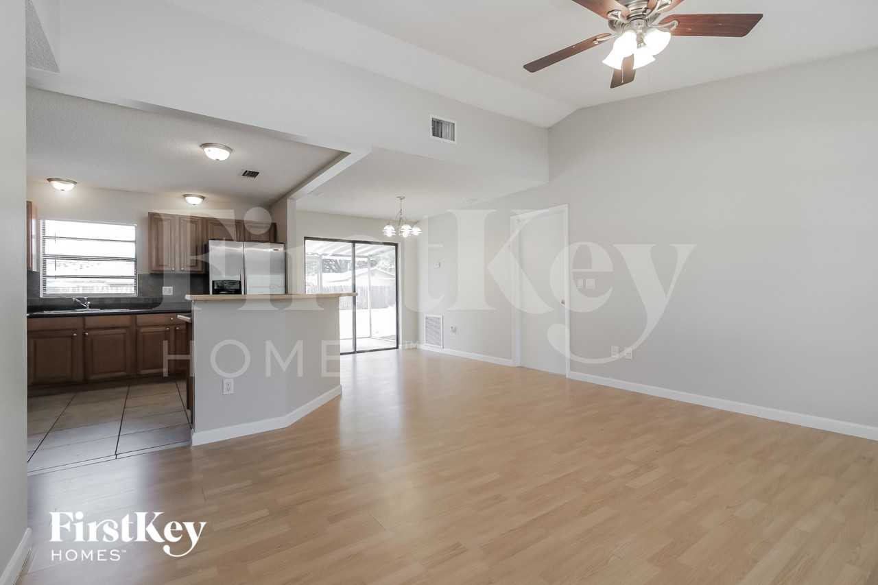 1180 Flintlock Ave Se - Photo 2 of 16