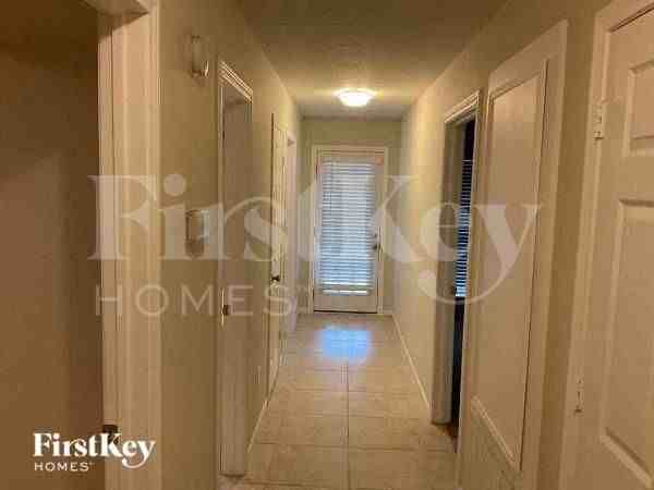 112 Golfview Dr - Photo 4 of 12