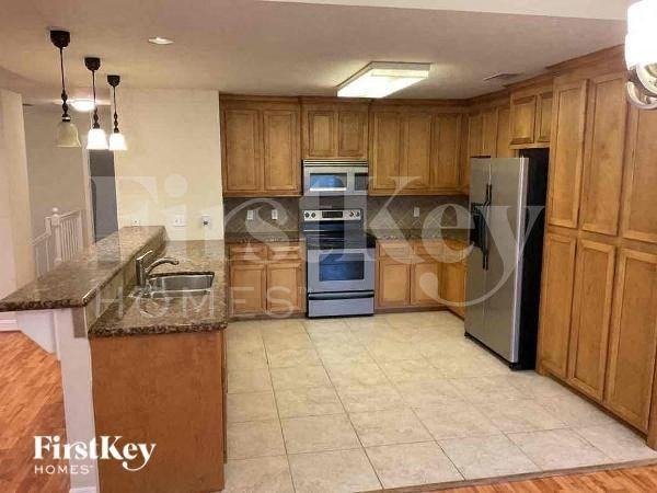 112 Golfview Dr - Photo 5 of 12