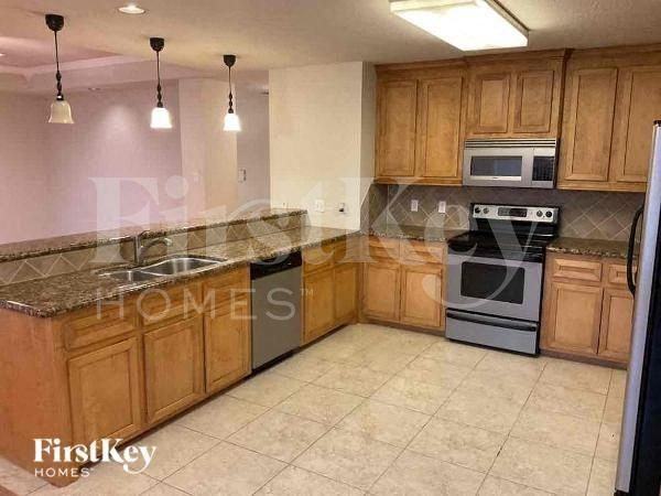112 Golfview Dr - Photo 6 of 12