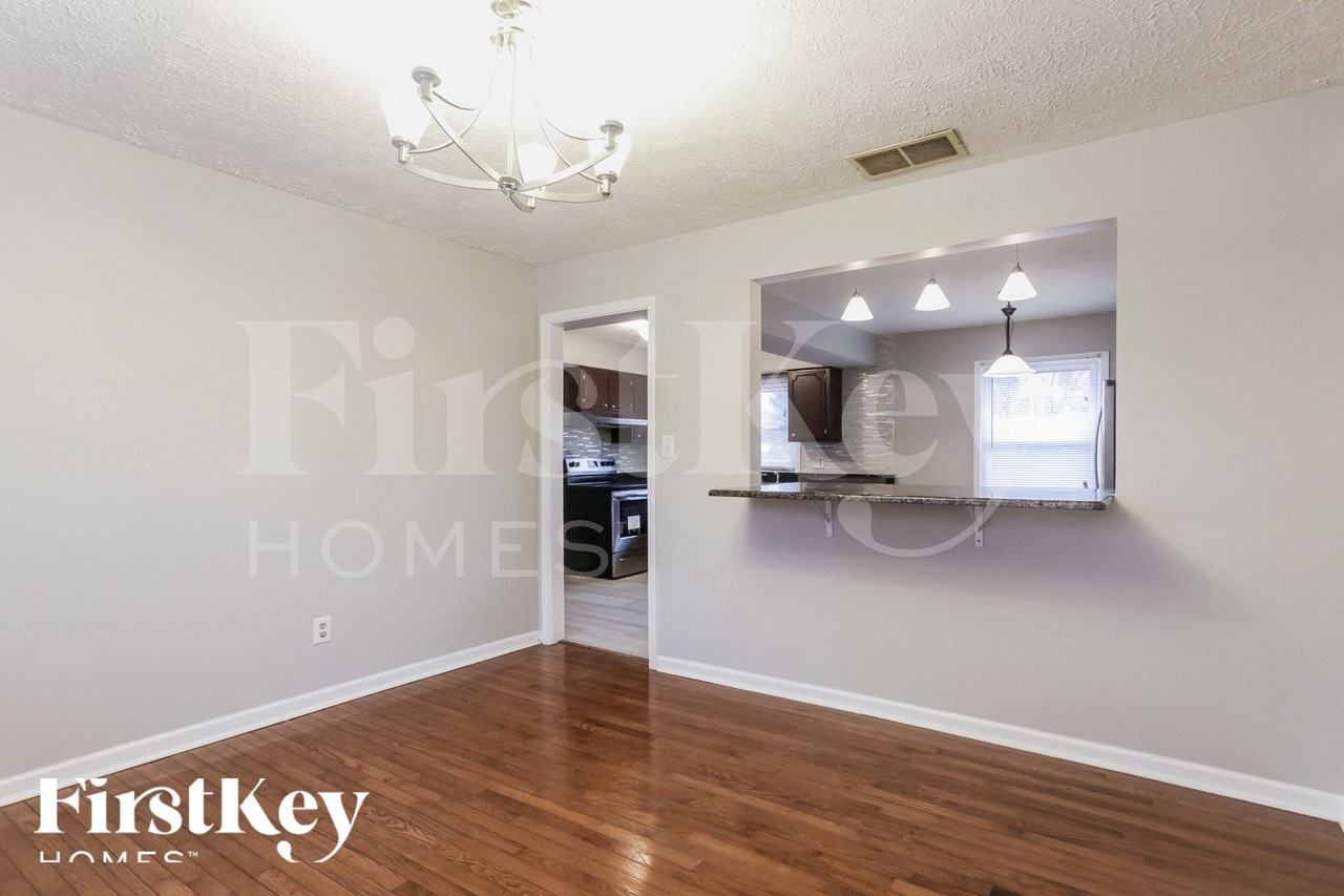 10725 Downing St - Photo 5 of 15
