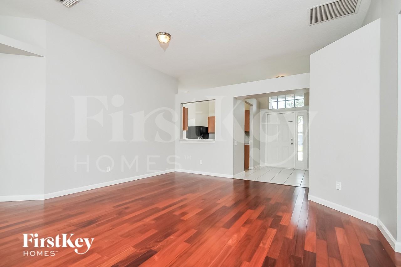 10452 Hunters Haven Blvd - Photo 2 of 16