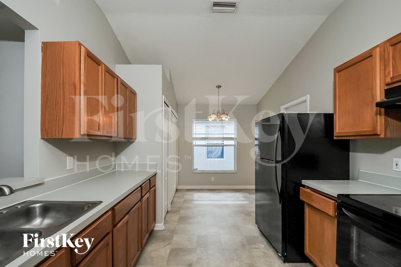 10452 Hunters Haven Blvd - Photo 5 of 16