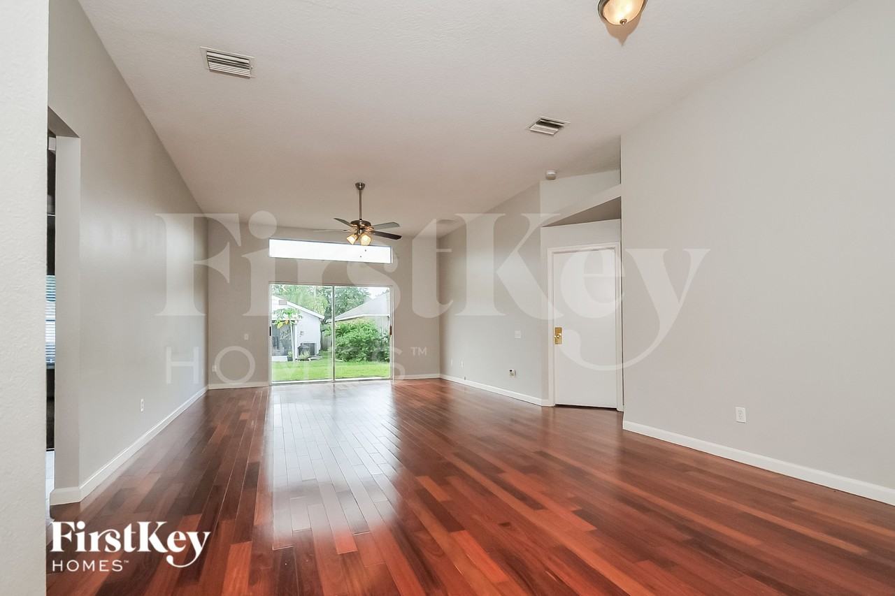 10452 Hunters Haven Blvd - Photo 7 of 16
