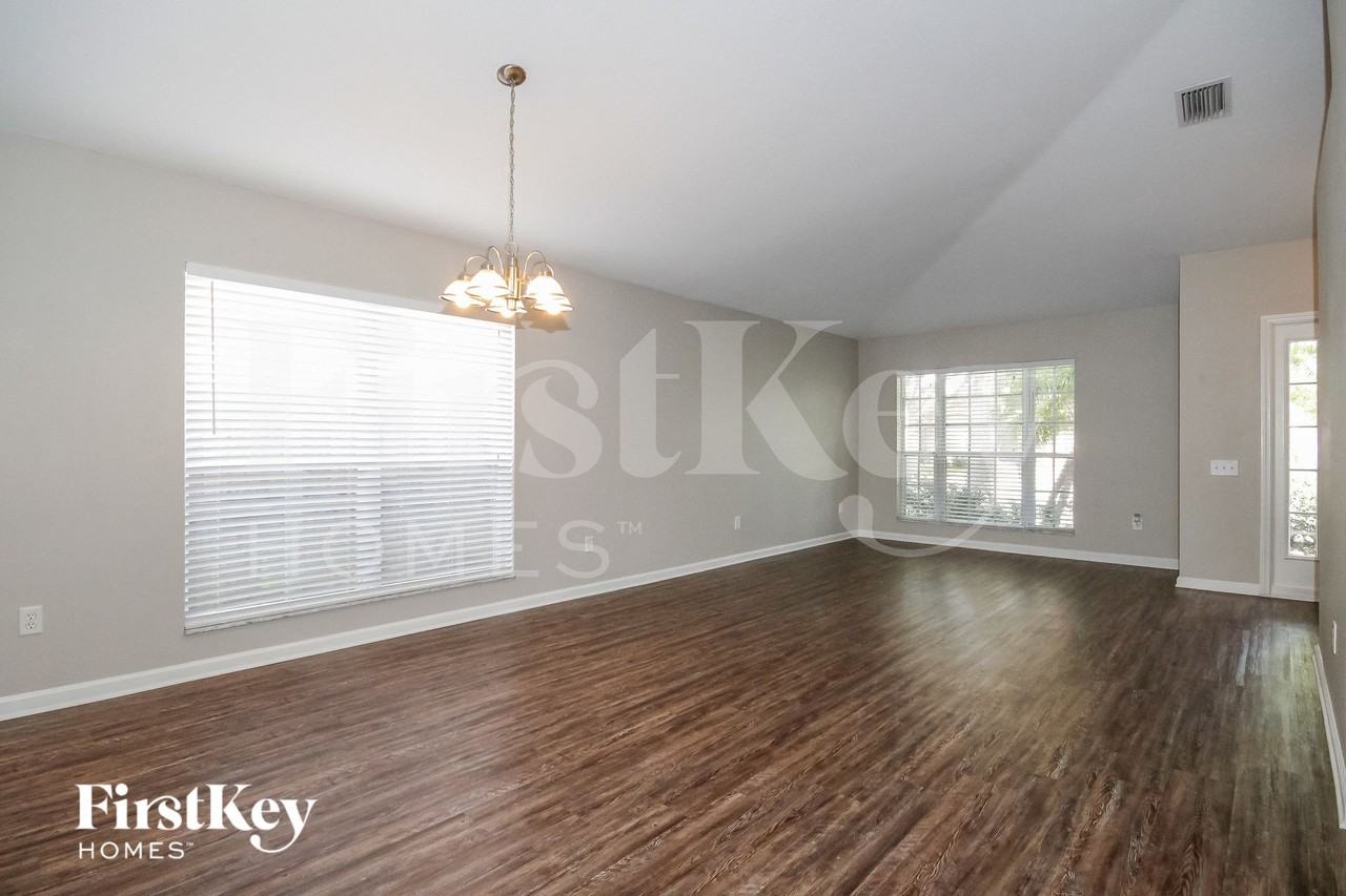 10214 Hunters Haven Blvd - Photo 5 of 15