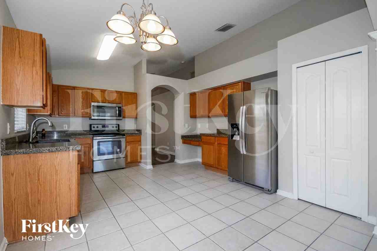 10214 Hunters Haven Blvd - Photo 6 of 15