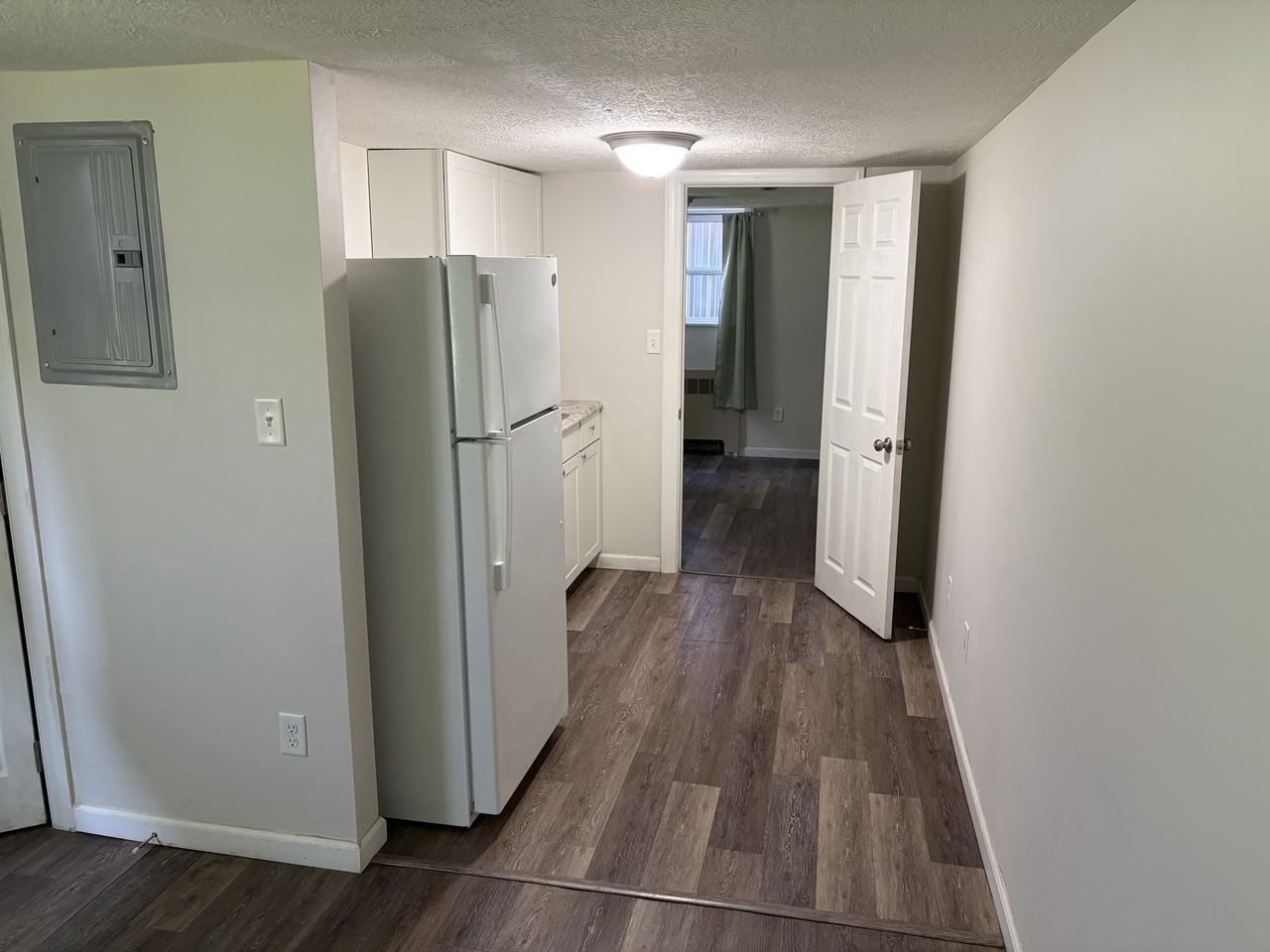2111 Lawn Ave #9 - Photo 6 of 14