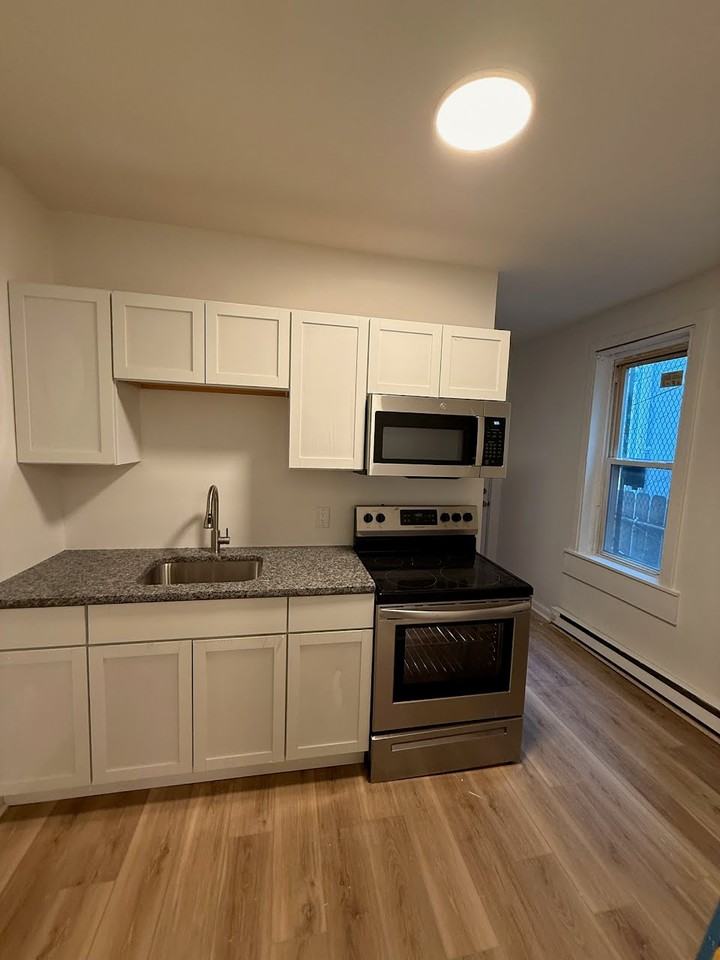 5061 Parrish St #1 - Photo 2 of 5