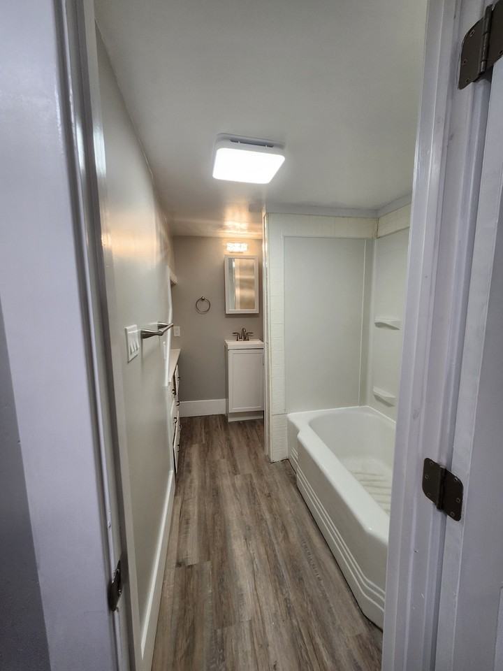 1011 N Front St - Photo 6 of 20