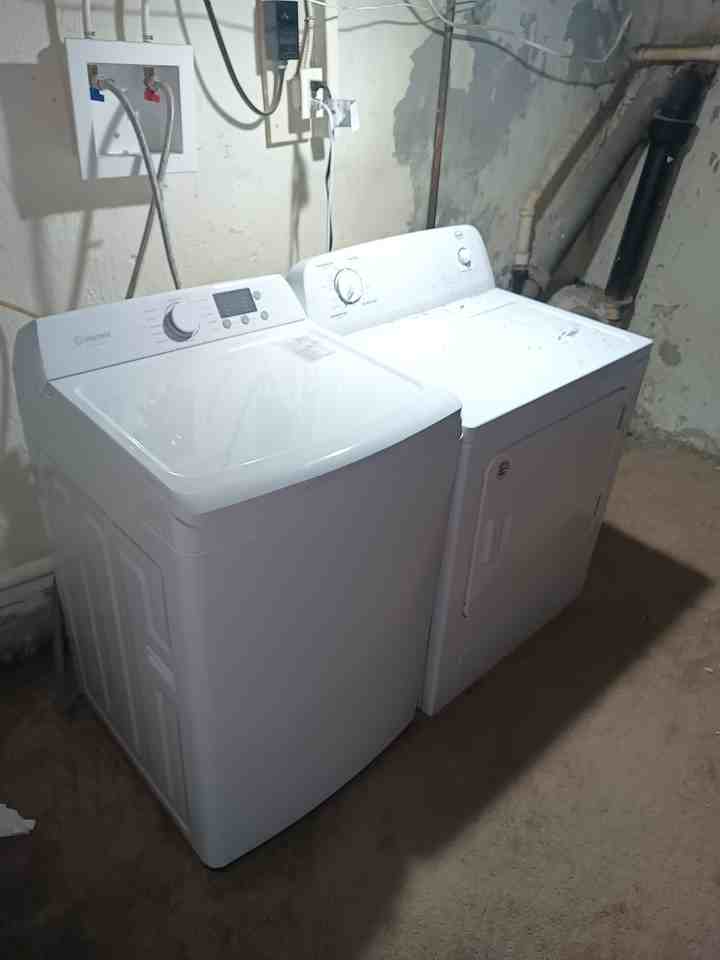 137 Moore St - Photo 6 of 6