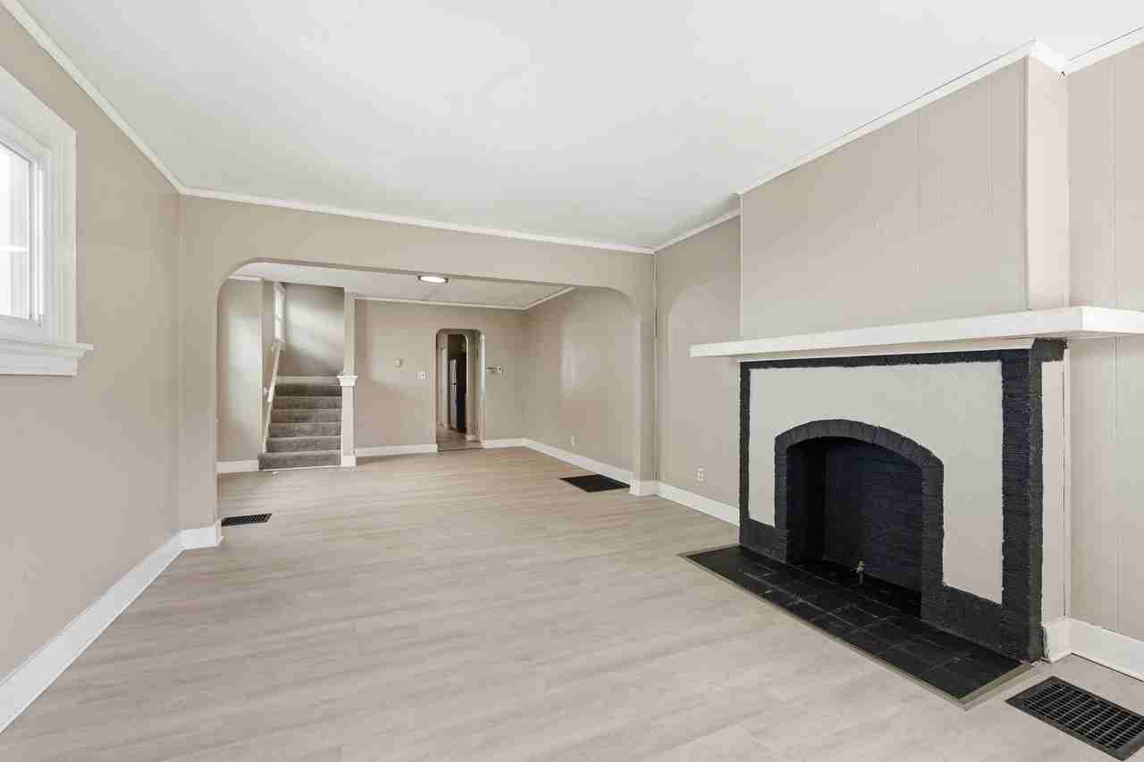 1119 Superior Ave #1119 - Photo 2 of 25