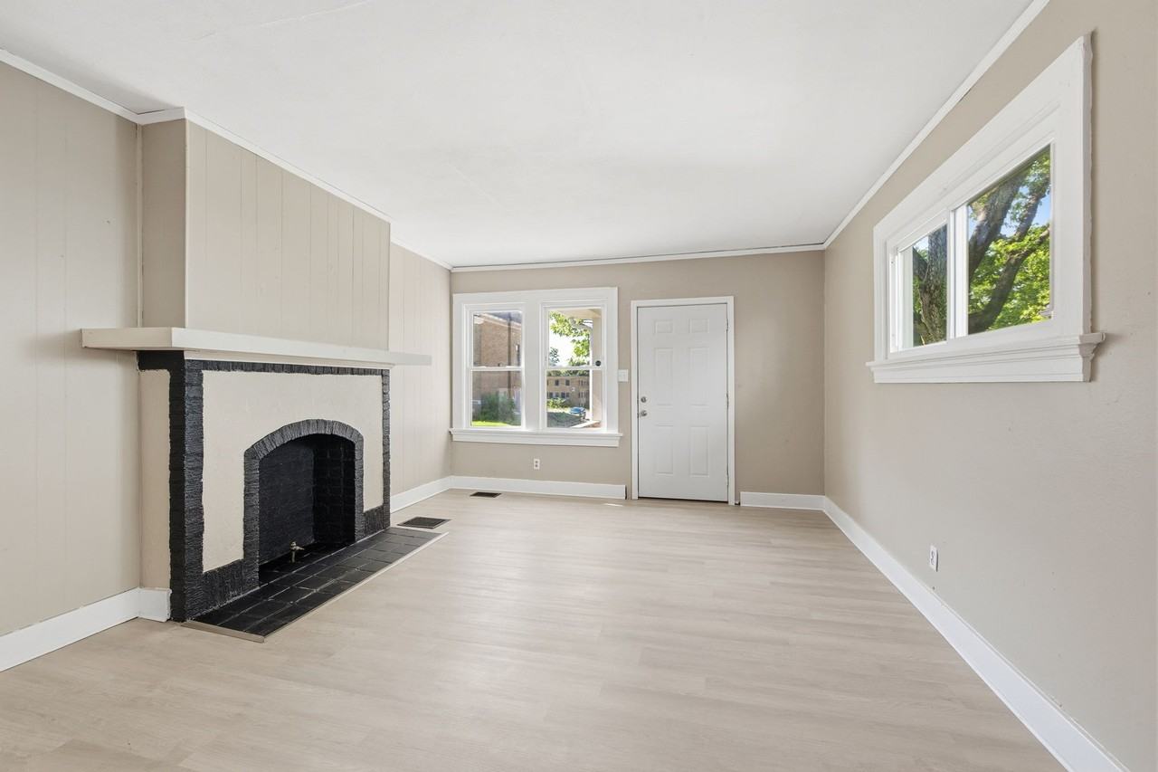 1119 Superior Ave #1119 - Photo 3 of 25