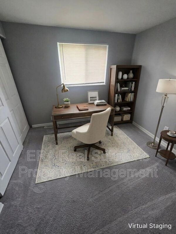 1622 Smith Rd - Photo 4 of 18