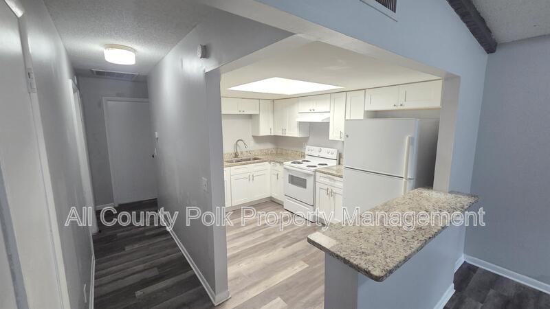 3039 Saint Paul Dr - Photo 6 of 15