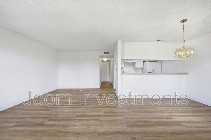 1527 Palm Ave - Photo 3 of 22