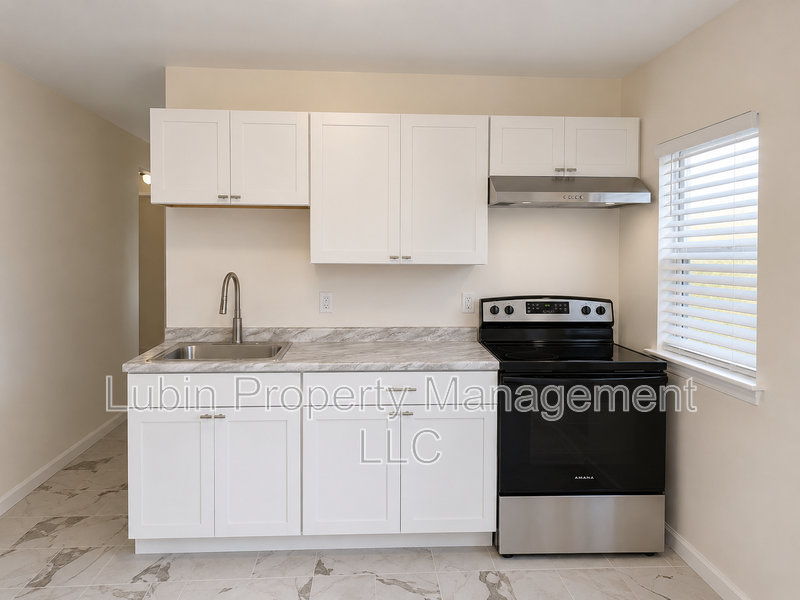 488 Burlington Cir - Photo 4 of 5