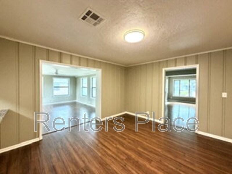 5501 S Newport Ave - Photo 7 of 19