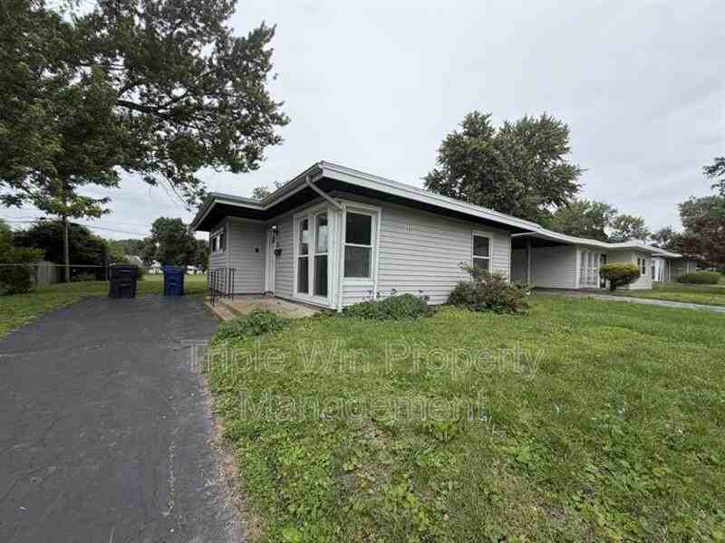 10 Saint Celeste Dr - Photo 3 of 19