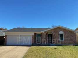 featured image of 729 Lisa Ln