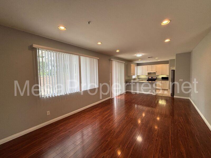 16740 Inverrary Way - Photo 5 of 19