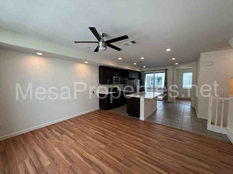 11027 Serenity Dr - Photo 4 of 19