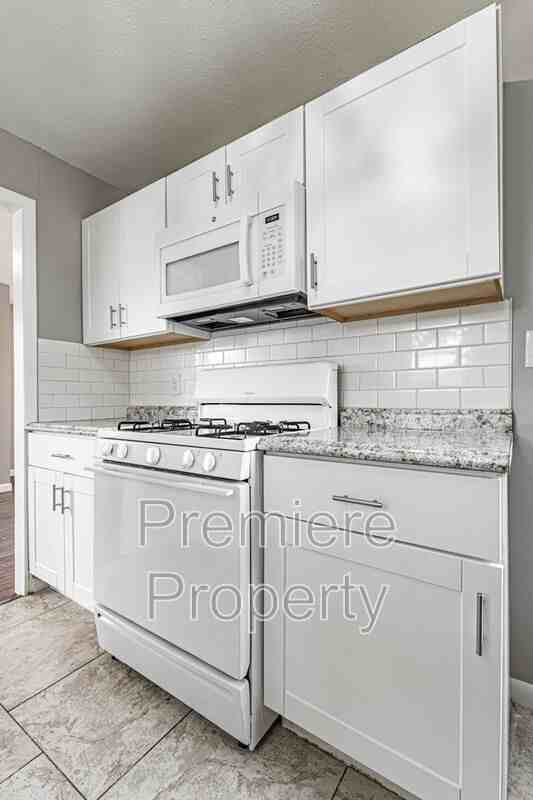 3320 S Sterling Ave - Photo 6 of 13