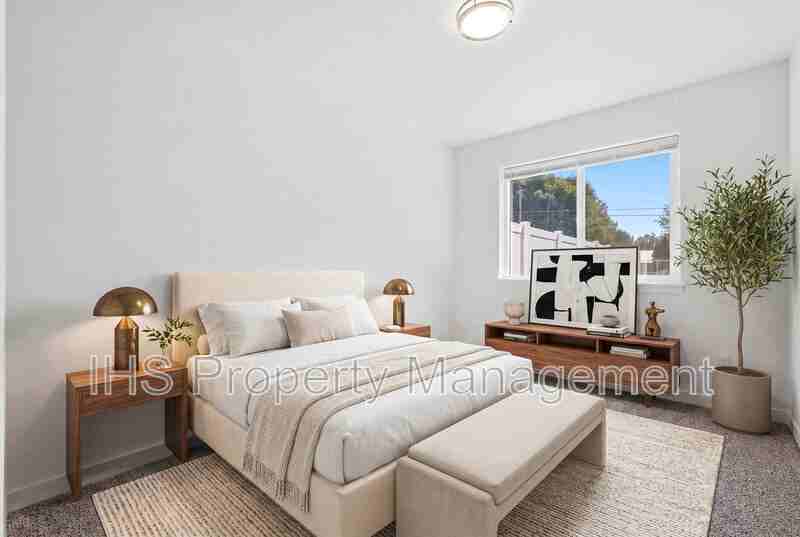 714 W 13th St #A - Photo 5 of 20