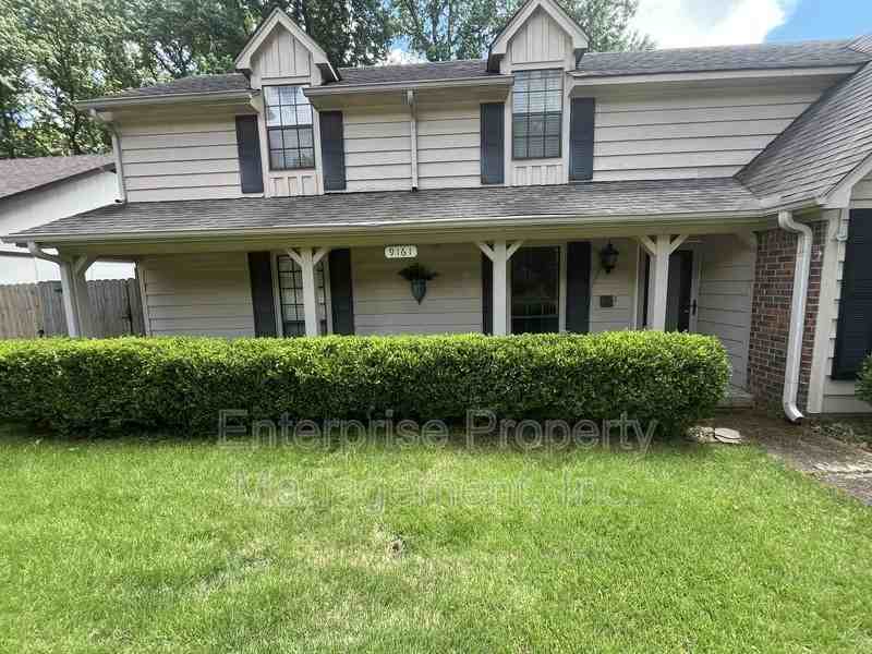 9161 Gainsborough Dr - Photo 3 of 25