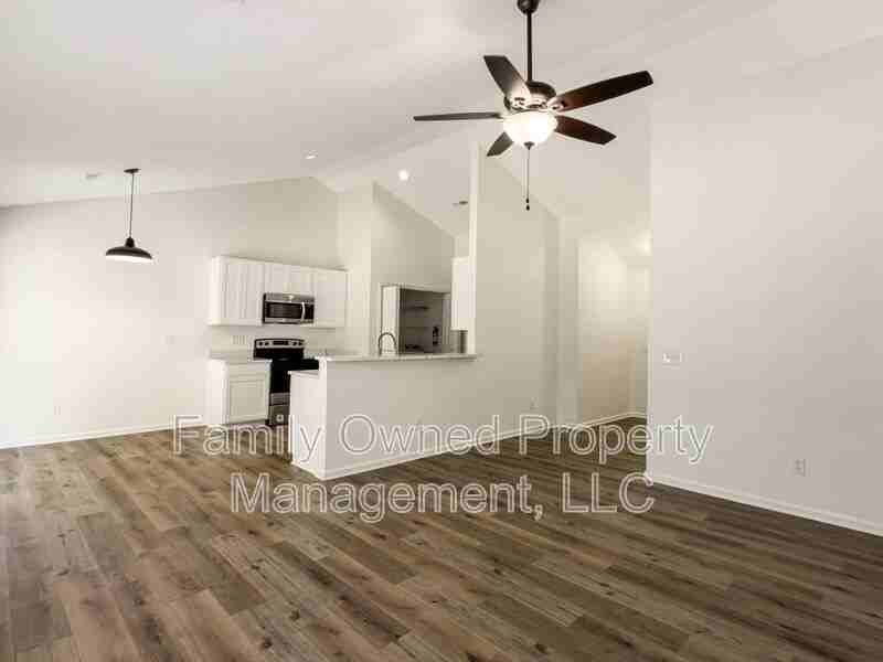 5208 Copley Cir - Photo 7 of 33