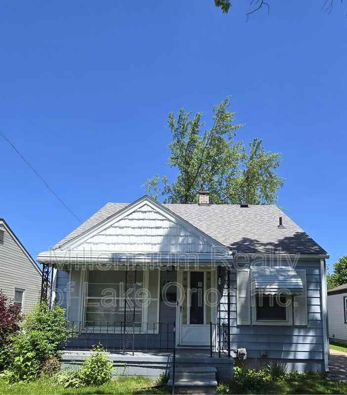 136 W Princeton Ave