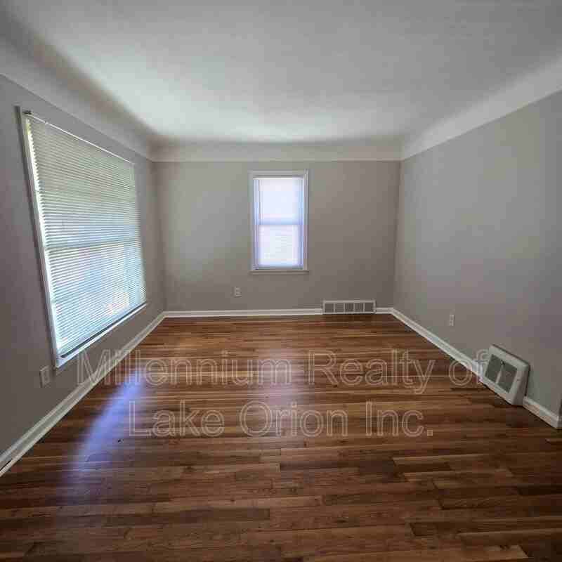 136 W Princeton Ave - Photo 4 of 34