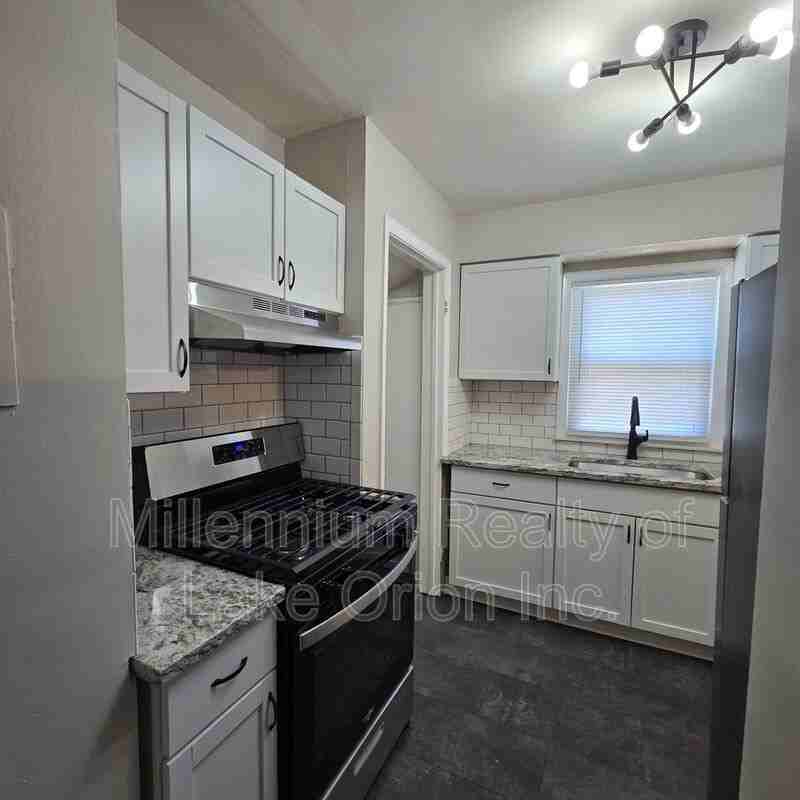 136 W Princeton Ave - Photo 7 of 34