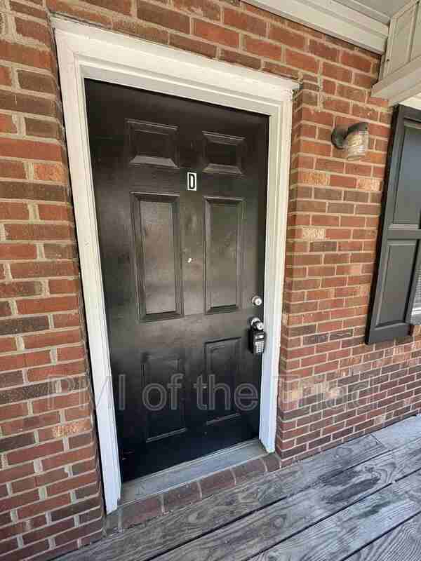 1600 Oak Croft Ct #D - Photo 2 of 23