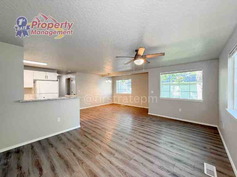 2183 S Stephen Ave #202 - Photo 4 of 31