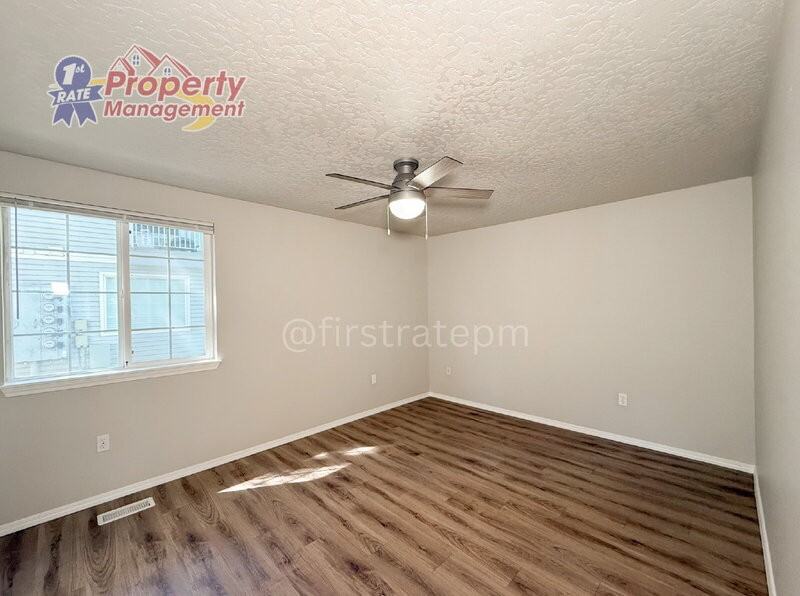 2183 S Stephen Ave #202 - Photo 5 of 31