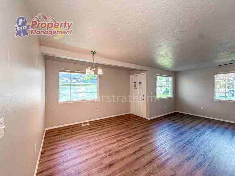 2183 S Stephen Ave #202 - Photo 6 of 31