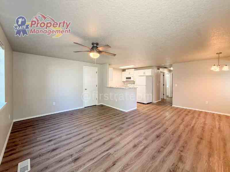 2183 S Stephen Ave #202 - Photo 7 of 31