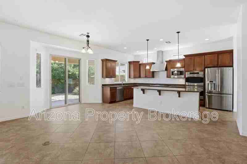 16192 W Berkeley Rd - Photo 2 of 41