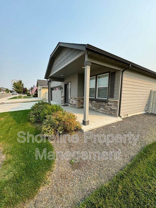 511 Diamond Lake St - Photo 6 of 50