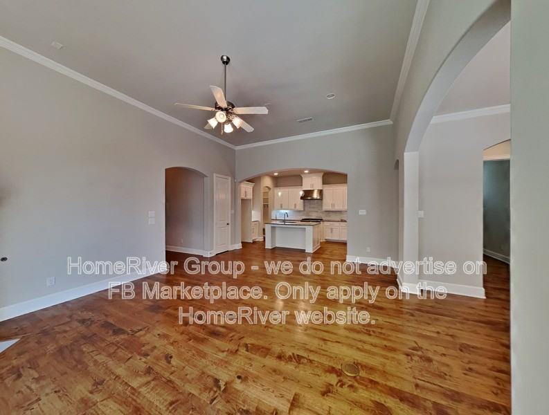729 Royal Minister Blvd - Photo 4 of 28