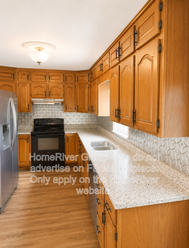 4325 Gladstone Blvd - Photo 2 of 10