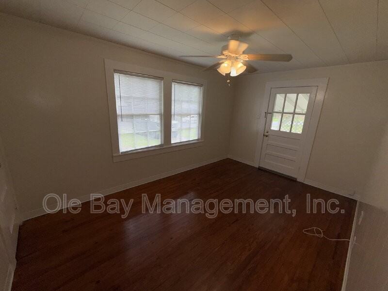 454 Magnolia Rd - Photo 3 of 8