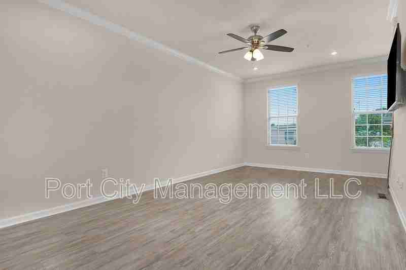 133 S Macon St - Photo 5 of 27