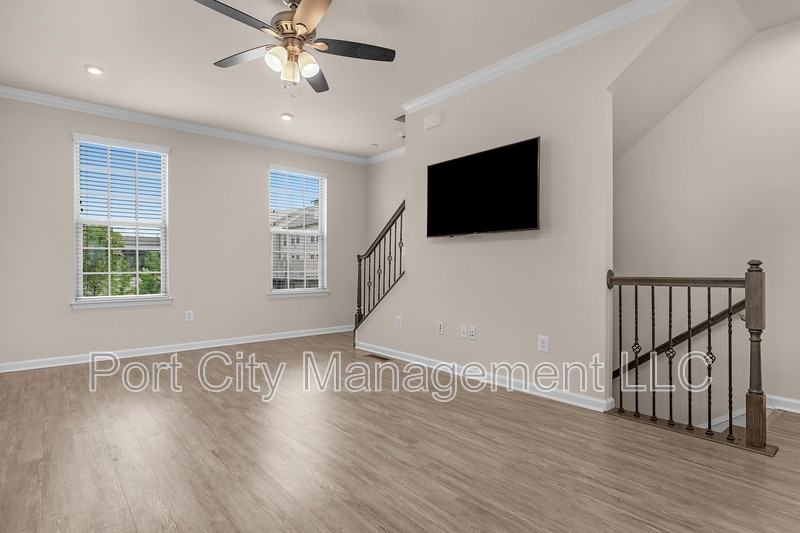 133 S Macon St - Photo 6 of 27