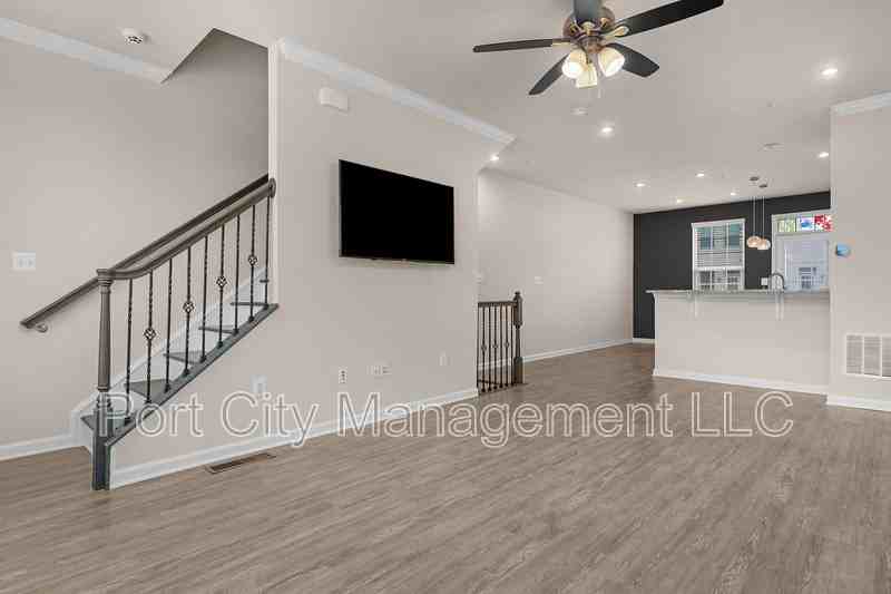 133 S Macon St - Photo 7 of 27